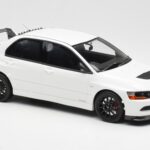 Mitsubishi Lancer Evo VIII MR FQ-400 Bianco Otto 1:18 - image 4 of 6