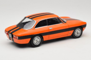 Alfa Romeo 2000 GTV Arancione Norev 1:18 187918 Pressofusione — immagine 3 di 8