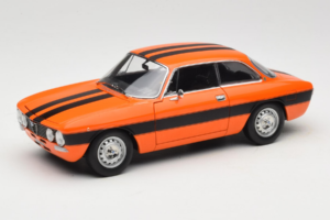 Alfa Romeo 2000 GTV Arancione Norev 1:18 187918 Pressofusione