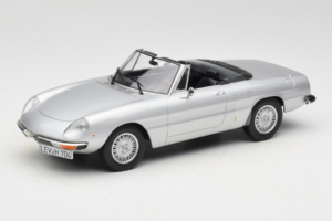 Alfa Romeo 2000 Spider Argento Norev 1:18 187884 Pressofusione