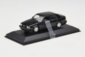 Alfa Romeo 75 3.0 V6 Nero Minichamps 1:43 403120463 Pressofusione — immagine 2 di 4