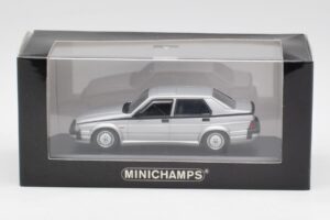 Alfa Romeo 75 3.0 V6 Argento Minichamps 1:43 400120461 Pressofusione — immagine 4 di 4