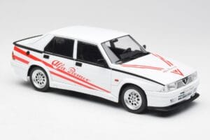 Alfa Romeo 75 Turbo Evoluzione Bianco MCG 1:18 MCG18430 Pressofusione — immagine 4 di 6