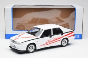 Alfa Romeo 75 Turbo Evoluzione Bianco MCG 1:18 MCG18430 Pressofusione — immagine 6 di 6