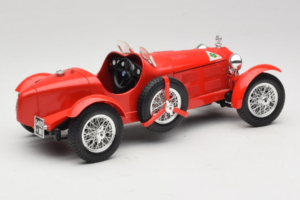 Alfa Romeo 8C 2300 Monza Rosso Bburago 1:18 3014 Pressofusione — immagine 2 di 6