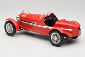 Alfa Romeo 8C 2300 Monza Rosso Bburago 1:18 3014 Pressofusione — immagine 5 di 6