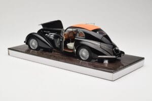 Alfa Romeo 8C 2900B Lungo Nero Minichamps 1:18 100120421 Pressofusione — immagine 5 di 8