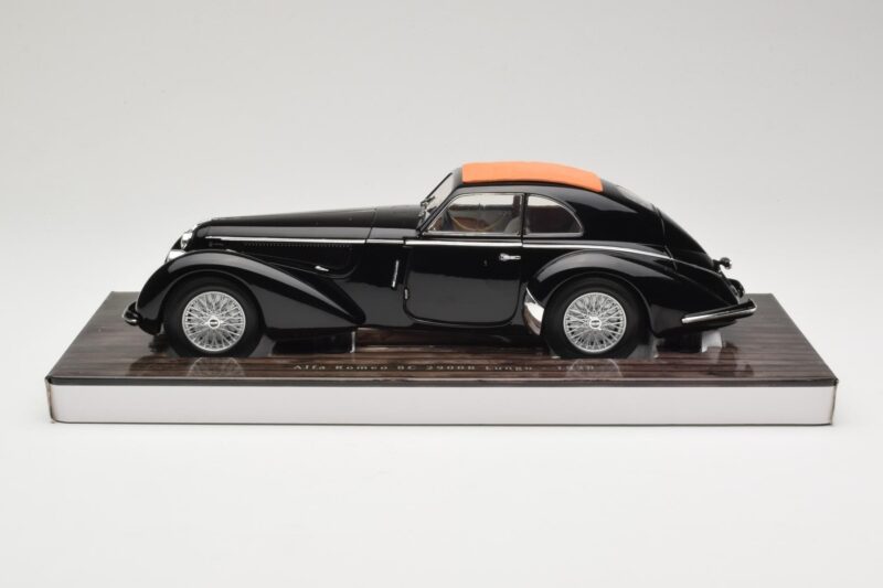 Alfa Romeo 8C 2900B Lungo Nero Minichamps 1:18 100120421 Pressofusione