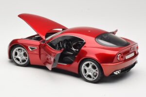Alfa Romeo 8C Competizione Rosso Bburago 1:18 18-11021 Pressofusione — immagine 5 di 8