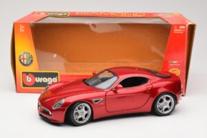 Alfa Romeo 8C Competizione Rosso Bburago 1:18 18-11021 Pressofusione — immagine 8 di 8