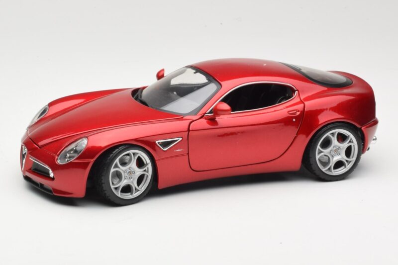Alfa Romeo 8C Competizione Rosso Bburago 1:18 18-11021 Pressofusione
