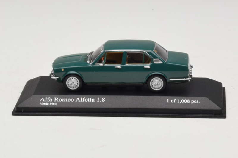 Alfa Romeo Alfetta 1.8 Verde Minichamps 1:43 400120204 Pressofusione