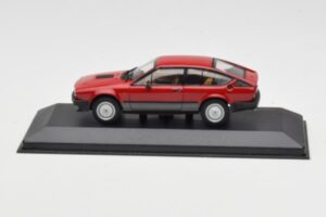 Alfa Romeo Alfetta GTV6 Rosso Minichamps 1:43 400120140 Pressofusione