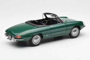 Alfa Romeo Duetto Spider Verde AUTOart 1:18 70138 Pressofusione — immagine 3 di 8