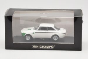 Alfa Romeo Giulia 1300 GTA Junior Bianco Minichamps 1:43 400120601 Pressofusione — immagine 3 di 3