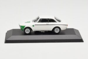 Alfa Romeo Giulia 1300 GTA Junior Bianco Minichamps 1:43 400120601 Pressofusione
