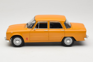 Alfa Romeo Giulia 1300 Super Arancione Minichamps 1:18 180120900 Pressofusione — immagine 4 di 8