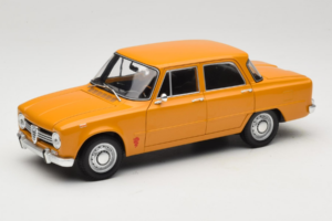Alfa Romeo Giulia 1300 Super Arancione Minichamps 1:18 180120900 Pressofusione