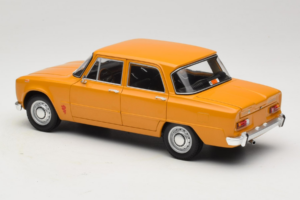 Alfa Romeo Giulia 1300 Super Arancione Minichamps 1:18 180120900 Pressofusione — immagine 7 di 8