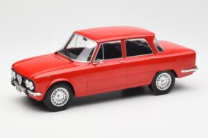 Alfa Romeo Giulia Nuova Super Rosso MCG 1:18 MCG18145 Pressofusione