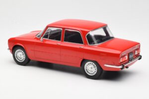 Alfa Romeo Giulia Nuova Super Rosso MCG 1:18 MCG18145 Pressofusione — immagine 5 di 6