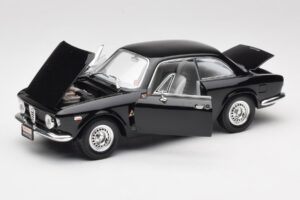 Alfa Romeo Giulia Sprint GTA Nero Road Signature 1:18 92348 Pressofusione — immagine 2 di 8