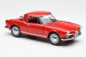 Alfa Romeo Giulietta 1300 Spider Rosso AUTOart 1:18 70157 Pressofusione — immagine 6 di 8