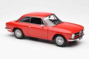 Alfa Romeo GT 1300 Junior LHD Rosso AUTOart 1:18 70131 Pressofusione — immagine 6 di 8