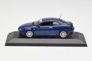 Alfa Romeo GT Dark Blue Metallic Minichamps 1:43 400120326 Pressofusione