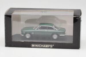 Alfa Romeo Giulia GTA 1300 Junior Verde Minichamps 1:43 ALFA010 Pressofusione — immagine 4 di 4