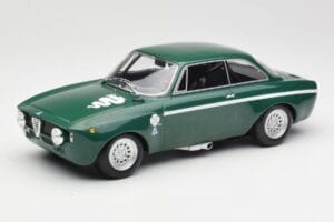 Alfa Romeo GTA 1300 Junior Verde Minichamps 1:18 155120022 Pressofusione