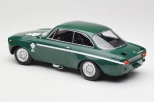 Alfa Romeo GTA 1300 Junior Verde Minichamps 1:18 155120022 Pressofusione — immagine 5 di 6