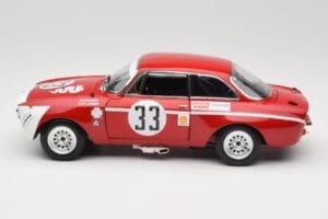 Alfa Romeo GTA 1300 Junior #33 T. Hezemans / G. van Lennep Hezemans Jarama 1972 Minichamps 1:18 100721233 Pressofusione — immagine 4 di 8