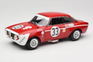 Alfa Romeo GTA 1300 Junior #33 T. Hezemans / G. van Lennep Hezemans Jarama 1972 Minichamps 1:18 100721233 Pressofusione