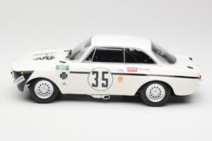 Alfa Romeo GTA 1300 Junior #35 C. Colzani / Pooky / G. Venturi 4 Hours of Jarama 1972 Minichamps 1:18 155721235 Pressofusione — immagine 3 di 6