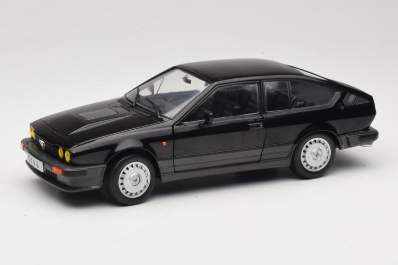 Alfa Romeo GTV6 Nero Solido 1:18 S1802302 Pressofusione