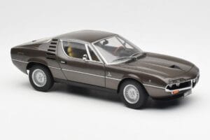 Alfa Romeo Montreal Marrone Metallizzato AUTOart 1:18 70173 Pressofusione — immagine 6 di 8