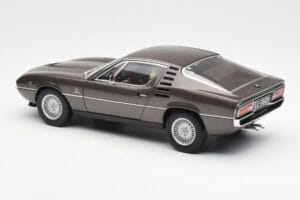 Alfa Romeo Montreal Marrone Metallizzato AUTOart 1:18 70173 Pressofusione — immagine 7 di 8
