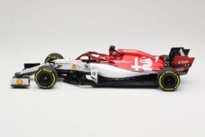 Alfa Romeo Racing C38 #7 K. Raikkonen F1 2019 Minichamps 1:18 110190007 Pressofusione — immagine 3 di 6