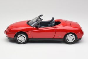 Alfa Romeo Spider 916 Alfa Rosso Maisto 1:18 50278 Pressofusione — immagine 4 di 8