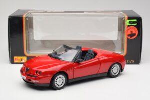 Alfa Romeo Spider 916 Alfa Rosso Maisto 1:18 50278 Pressofusione — immagine 8 di 8