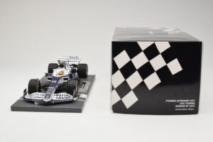 AlphaTauri AT03 #22 Y. Tsunoda Bahrain GP 2022 Minichamps 1:18 117220122 Pressofusione — immagine 6 di 6