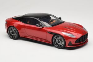 Aston Martin DB12 Hyper Red GT Spirit 1:18 GT936 Resina — immagine 4 di 6