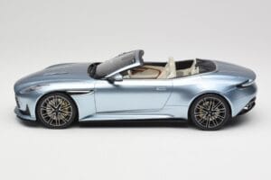 Aston Martin DB12 Volante Caribbean Blue Pearl GT Spirit 1:18 GT479 Resina — immagine 3 di 6