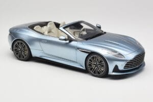 Aston Martin DB12 Volante Caribbean Blue Pearl GT Spirit 1:18 GT479 Resina — immagine 4 di 6