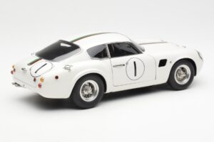 Aston Martin DB4 GT Zagato #1 24 Hours of Le Mans 1961 CMC 1:18 M-139 Pressofusione — immagine 2 di 6