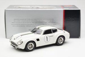 Aston Martin DB4 GT Zagato #1 24 Hours of Le Mans 1961 CMC 1:18 M-139 Pressofusione — immagine 6 di 6