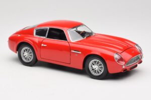 Aston Martin DB4 GT Zagato Rosso Road Signature 1:18 92728 Pressofusione — immagine 6 di 8