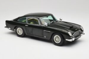Aston Martin DB5 California Salvia Chrono 1:18 H1001 Pressofusione — immagine 6 di 8