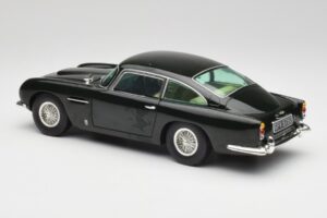 Aston Martin DB5 California Salvia Chrono 1:18 H1001 Pressofusione — immagine 7 di 8
